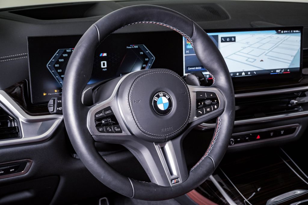 Used 2026 BMW X7 M60i w/ Executive Package image 21