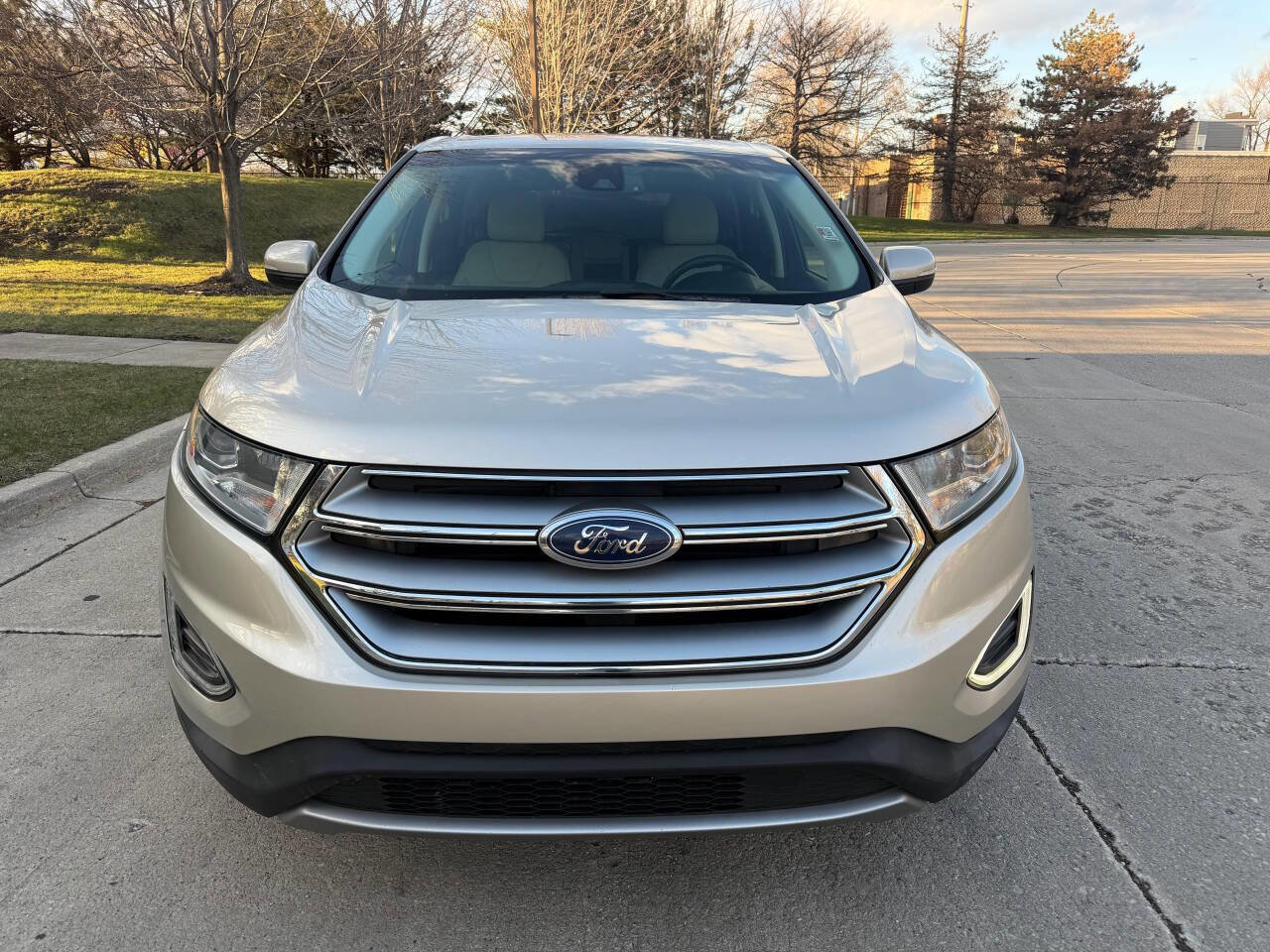 Used 2018 Ford Edge Titanium w/ Ford Safe & Smart Package image 2