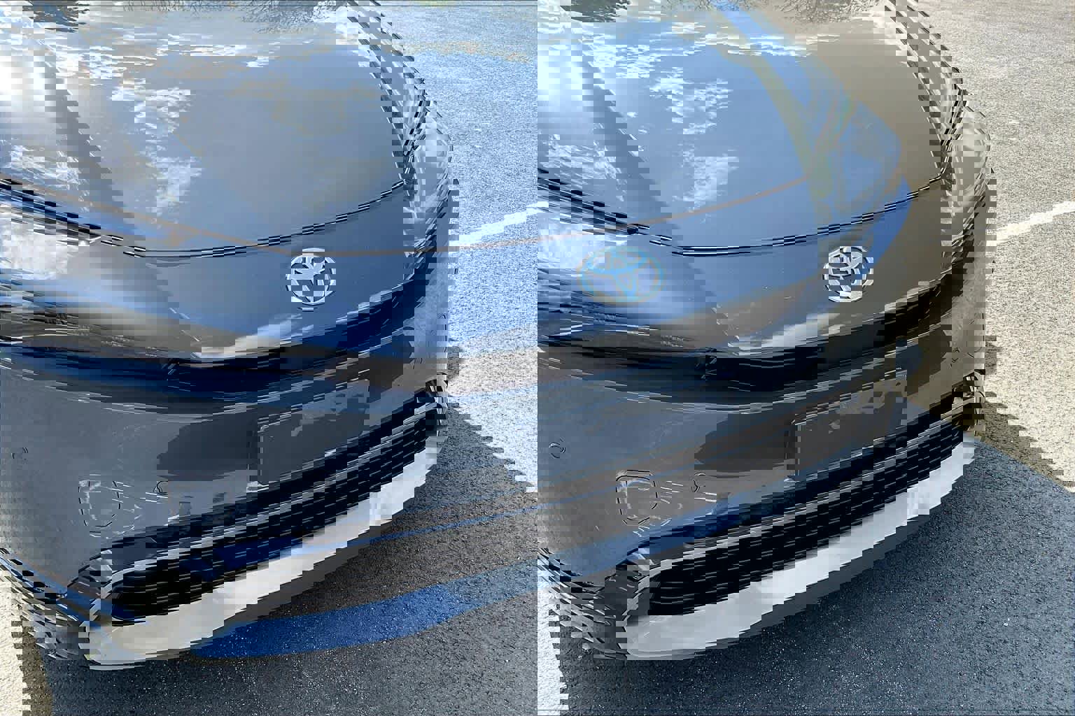 Used 2024 Toyota Prius XLE image 30