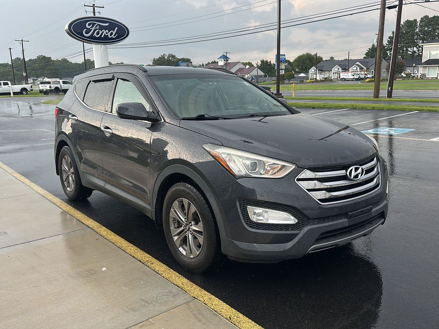Used 2016 Hyundai Santa Fe Sport w/ Option Group 02 FWD image 3