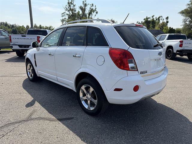 Used 2013 Chevrolet Captiva Sport LT FWD image 2