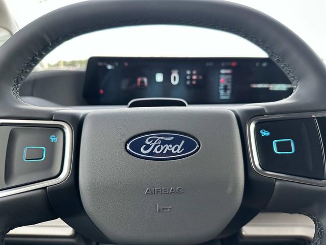 New 2025 Ford Expedition Active image 27