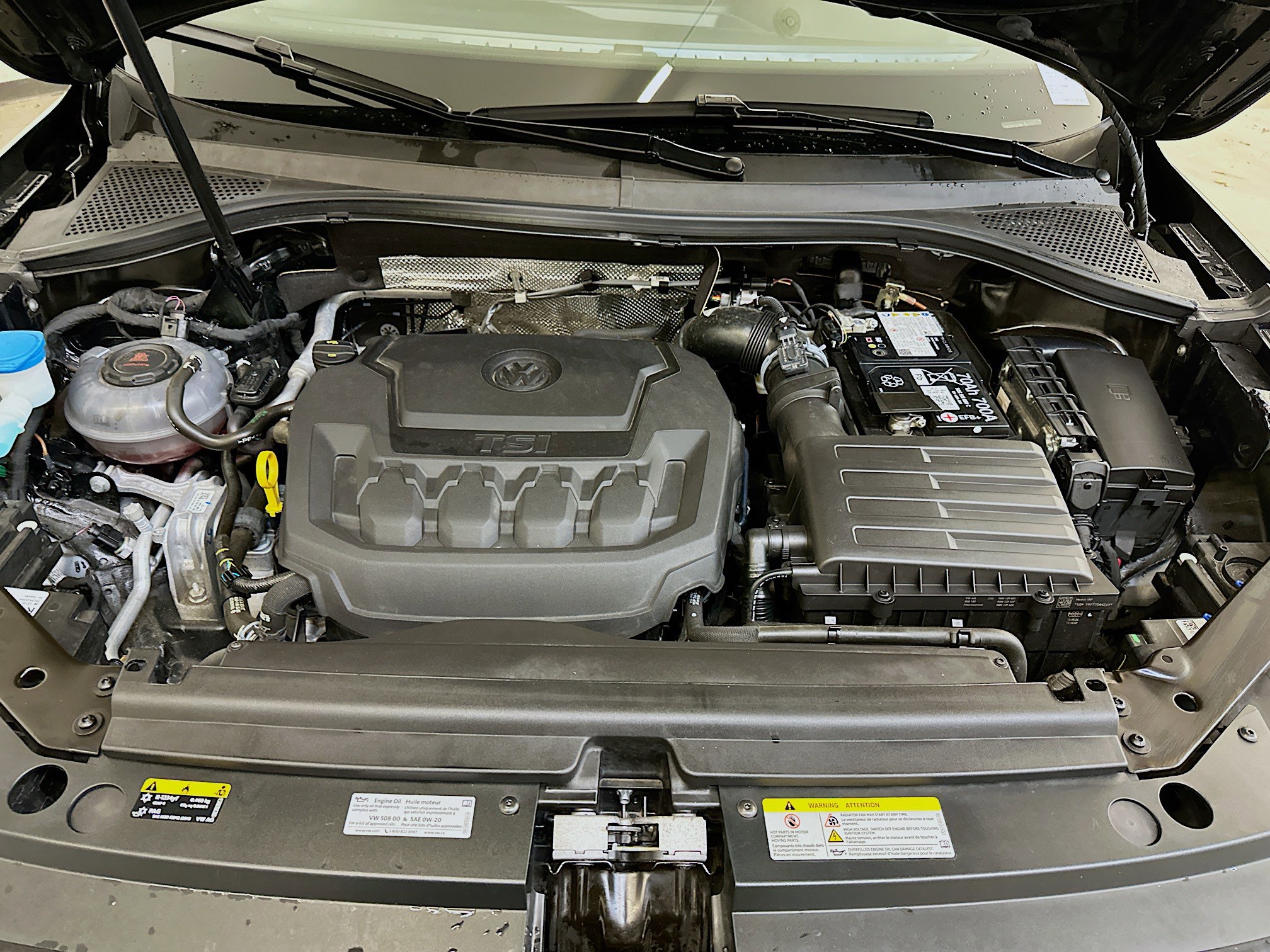 Used 2024 Volkswagen Tiguan SE R-Line image 35