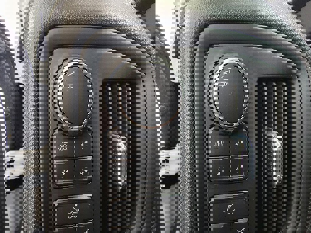 Used 2023 Chevrolet Silverado 1500 Custom Trail Boss image 25