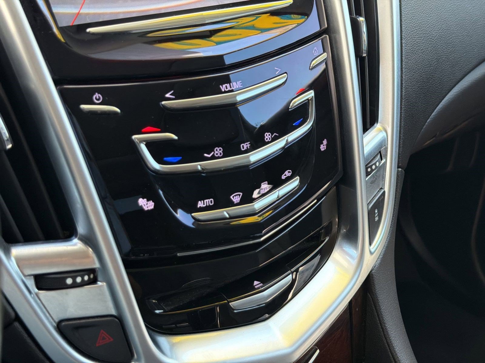 Used 2016 Cadillac SRX Luxury FWD image 18
