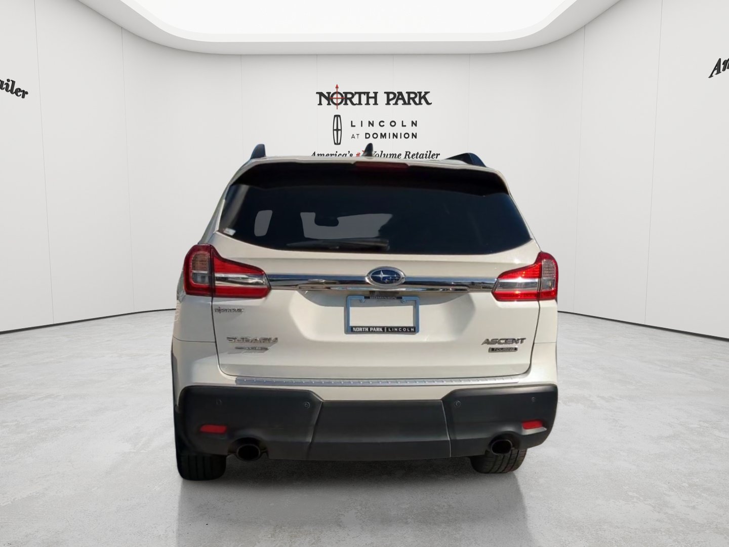 Used 2020 Subaru Ascent Touring w/ Popular Package #3 AWD/4WD image 4