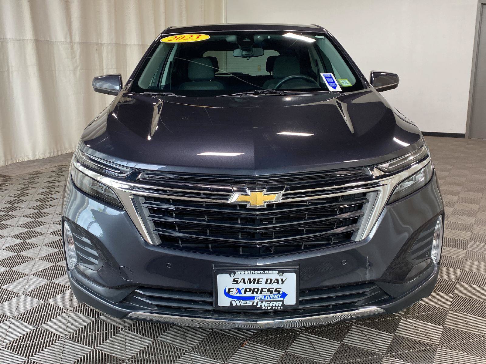 Used 2023 Chevrolet Equinox LT AWD/4WD image 3