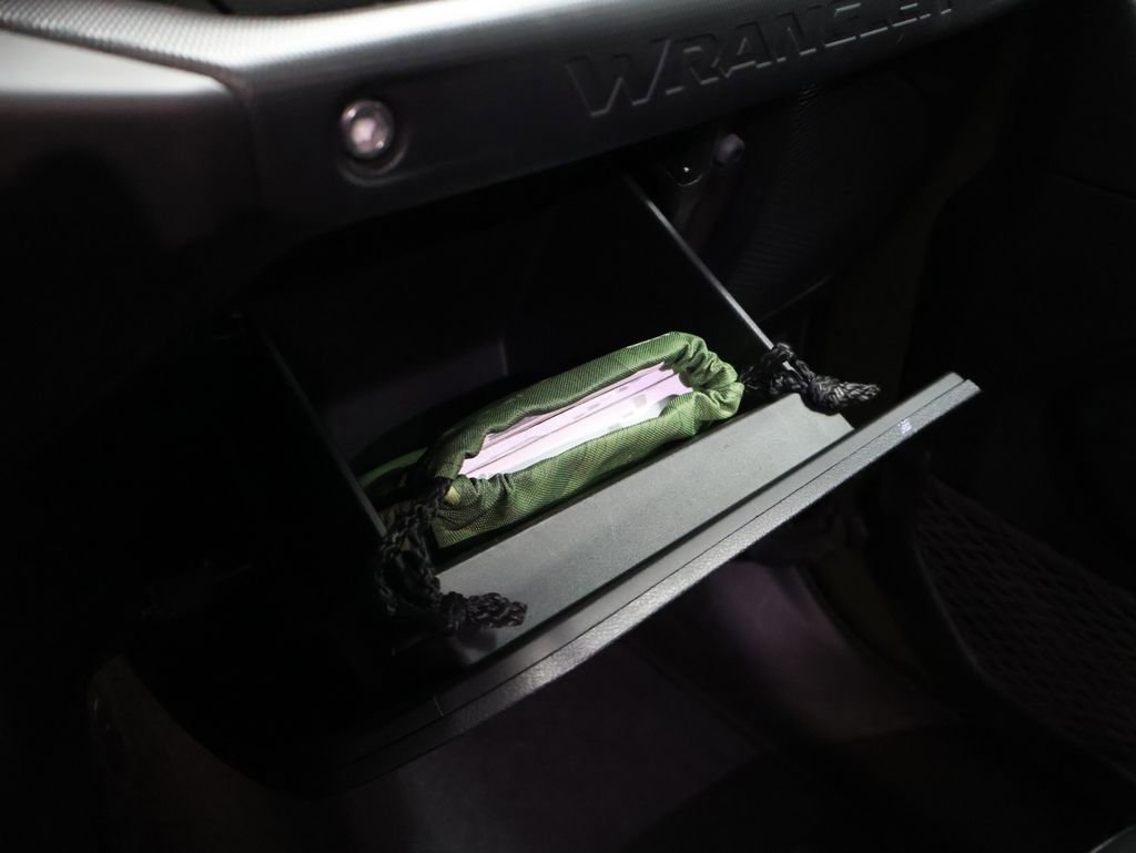 Used 2021 Jeep Wrangler Unlimited Rubicon image 39