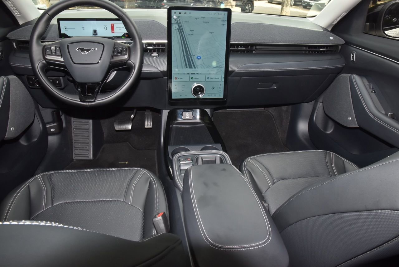 Certified 2025 Ford Mustang Mach-E Premium image 16
