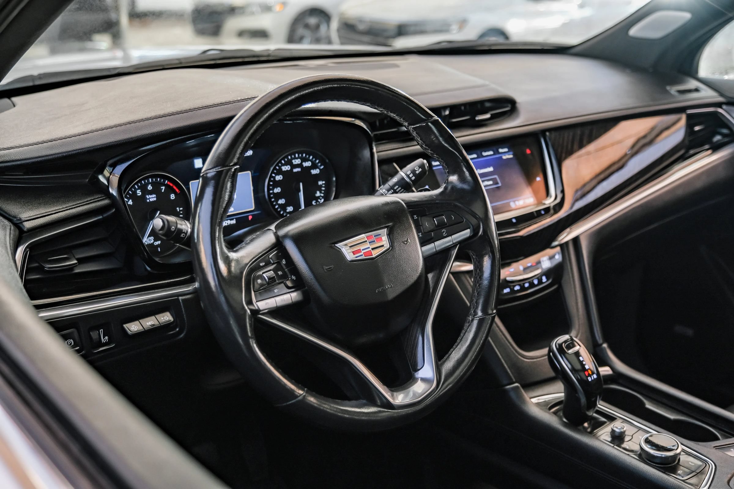 Used 2020 Cadillac XT6 Premium Luxury FWD image 14