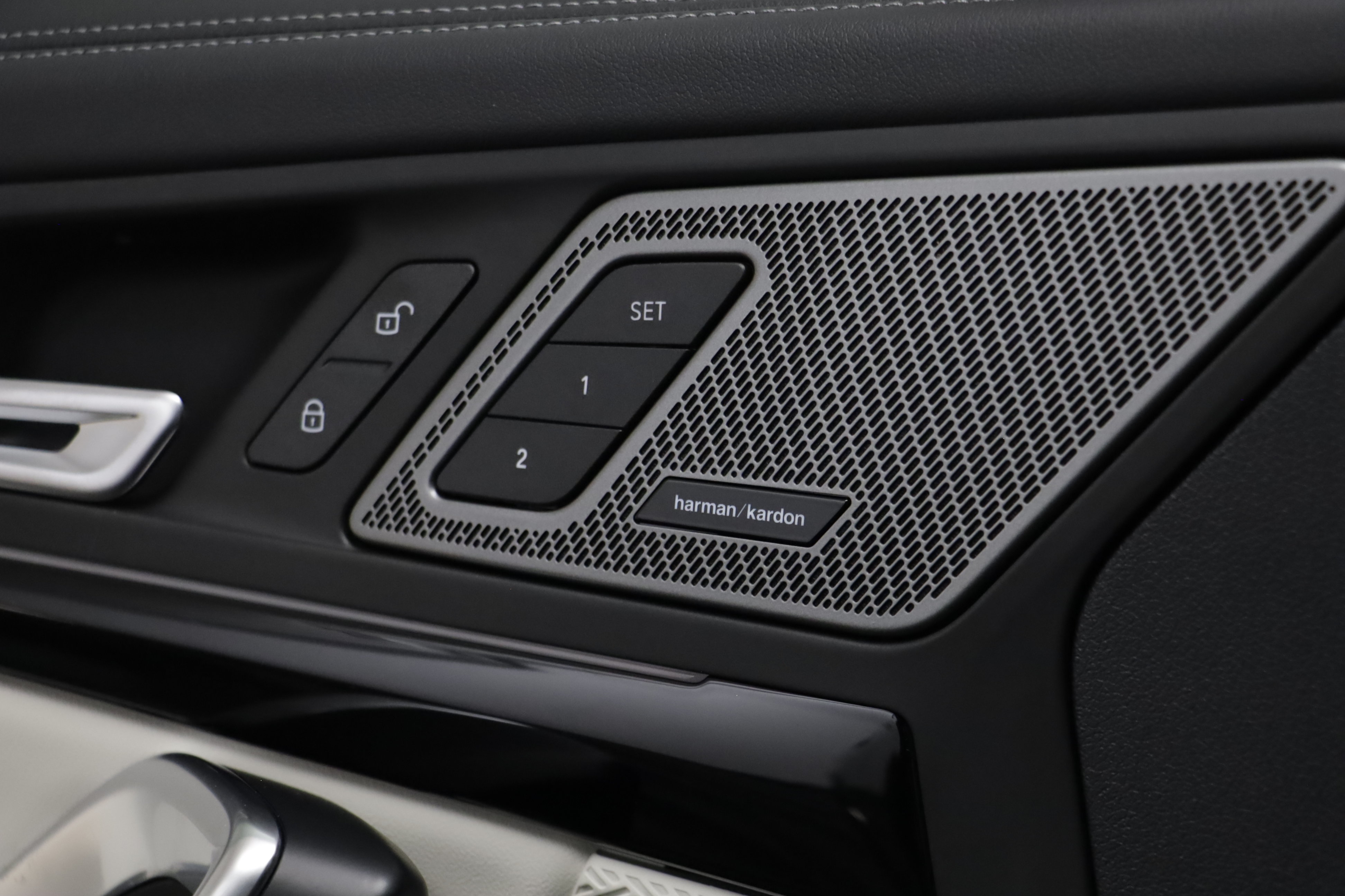 New 2027 BMW X1 xDrive28i AWD/4WD image 8