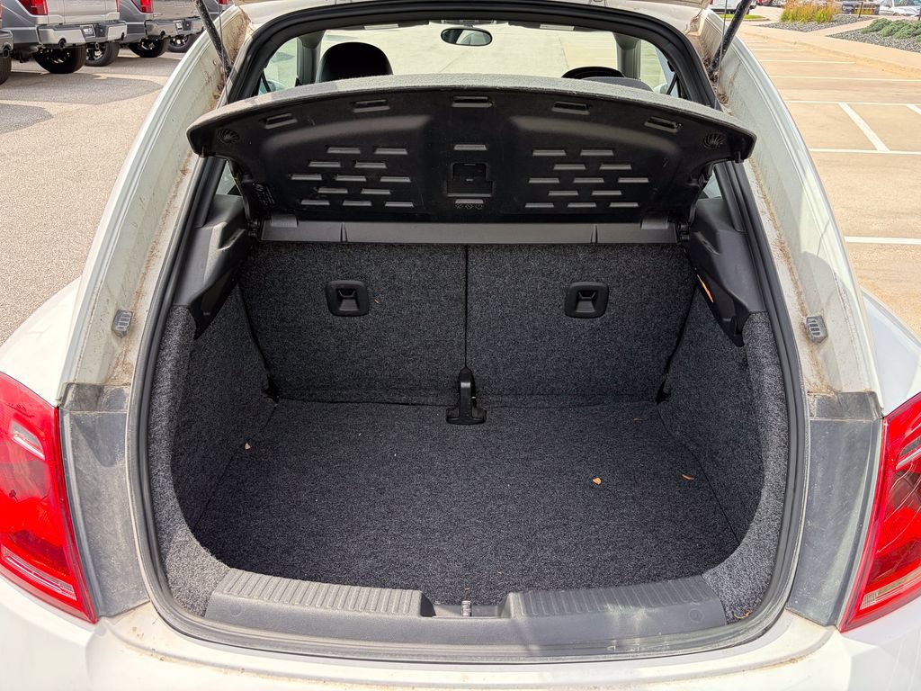 Used 2012 Volkswagen Beetle 2.5 FWD image 13