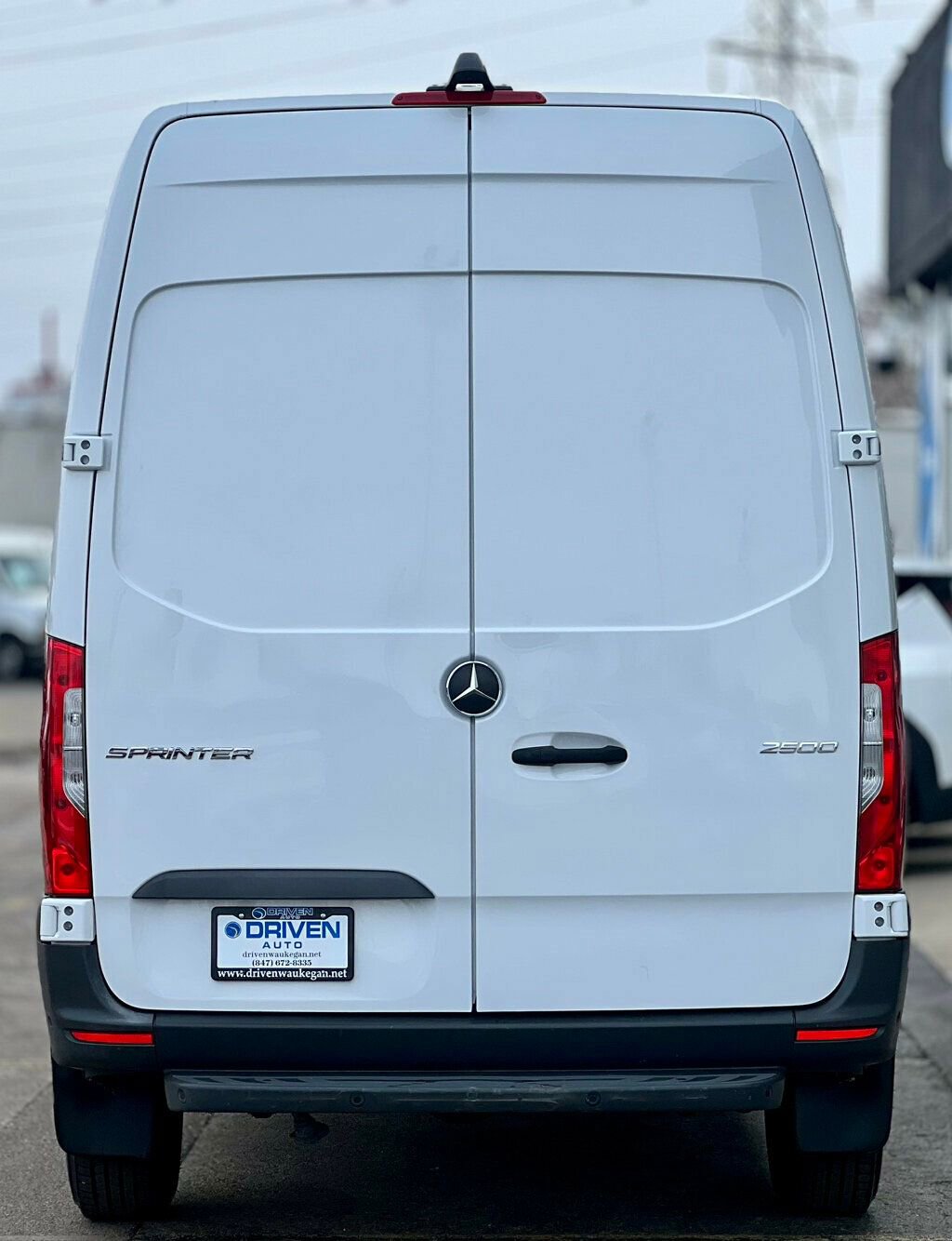 Used 2024 Mercedes-Benz Sprinter 2500 w/ Parking Package image 31