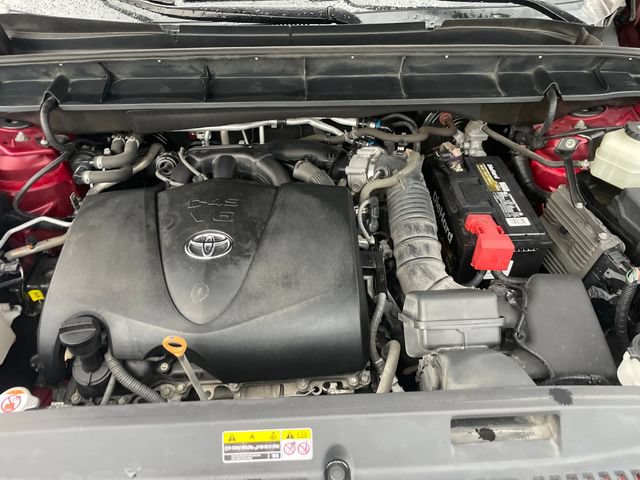 Used 2021 Toyota Highlander XLE AWD/4WD image 31