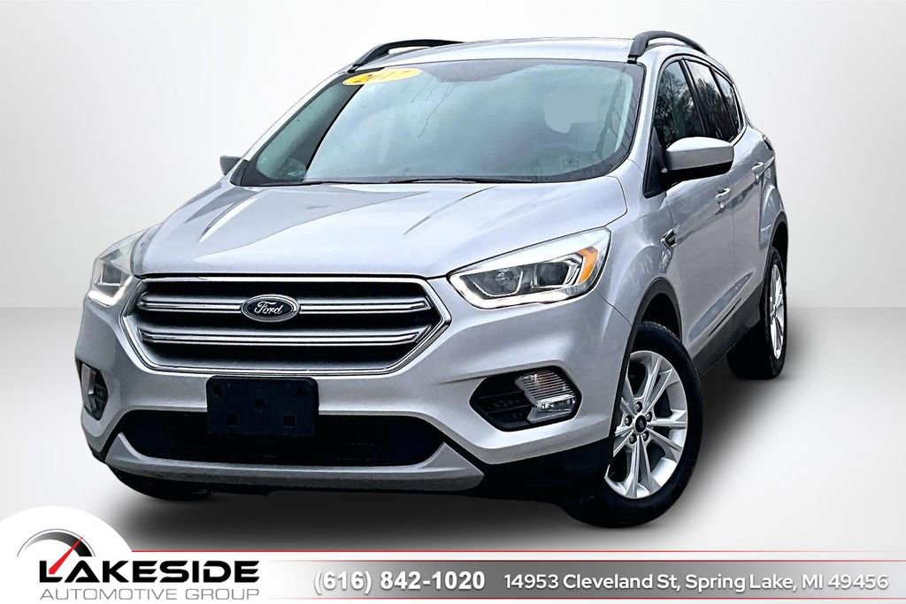 Used 2017 Ford Escape SE w/ Equipment Group 201A FWD image 1