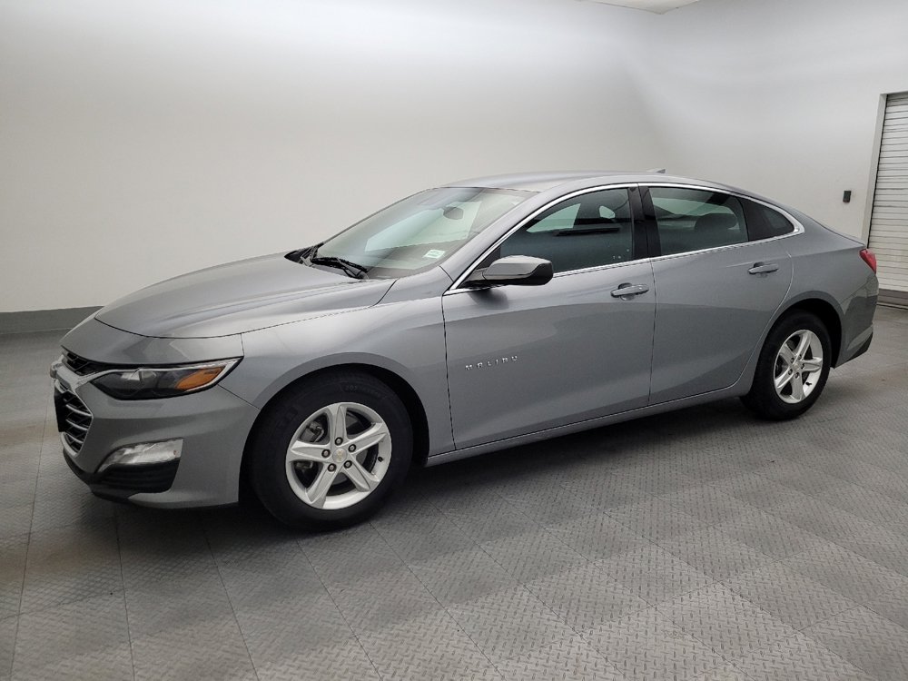 Used 2024 Chevrolet Malibu LT FWD image 2
