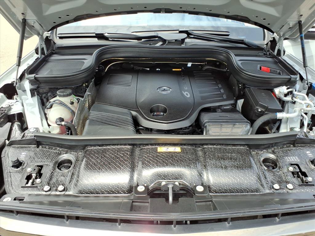 Certified 2025 Mercedes-Benz GLS 450 4MATIC image 10