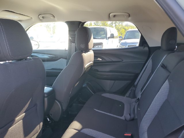 Used 2025 Chevrolet TrailBlazer LT w/ Convenience Package FWD image 8