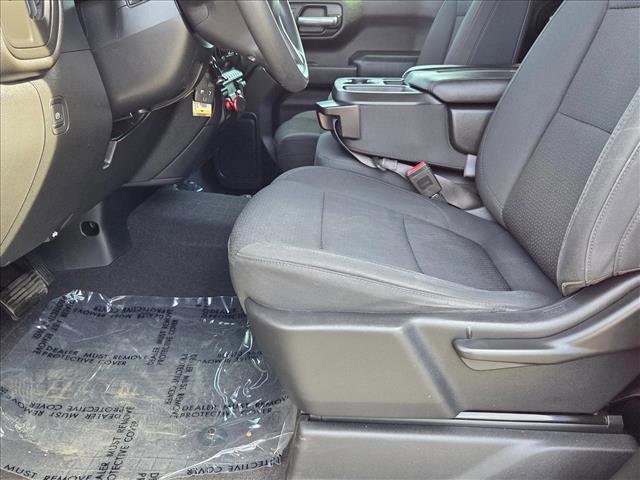 Used 2020 Chevrolet Silverado 1500 Custom w/ Custom Value Package image 15