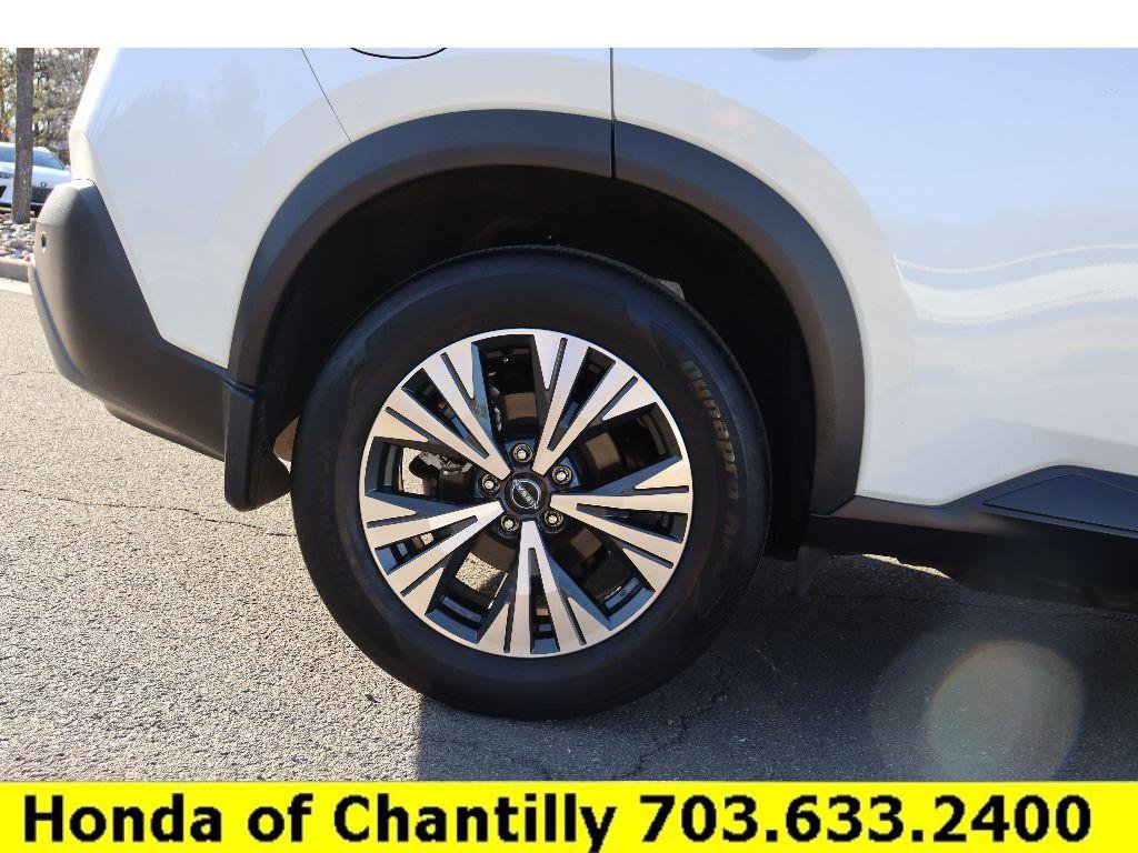 Used 2023 Nissan Rogue SV w/ SV Premium B Package image 33