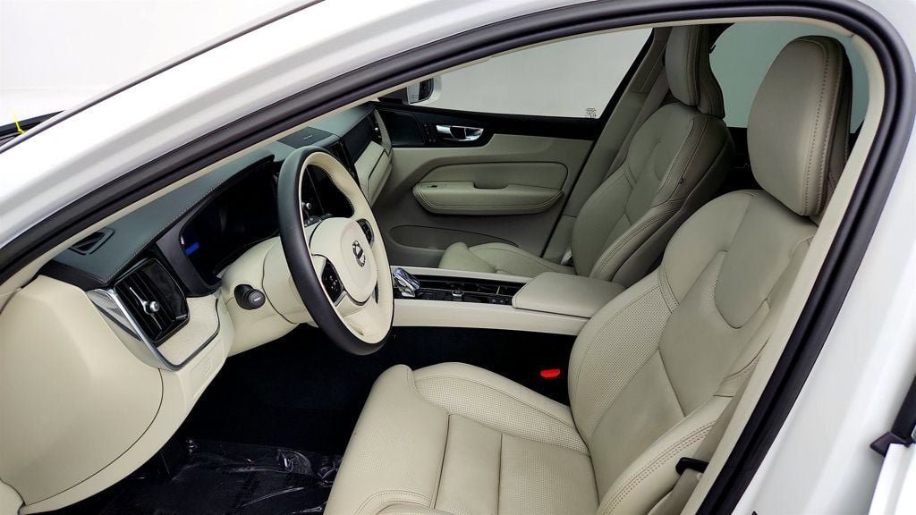 Used 2023 Volvo XC60 B6 Ultimate w/ Climate Package AWD/4WD image 20