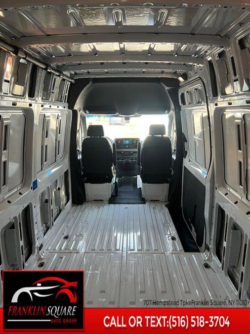 Used 2023 Mercedes-Benz Sprinter 2500 w/ Acoustic Package image 47