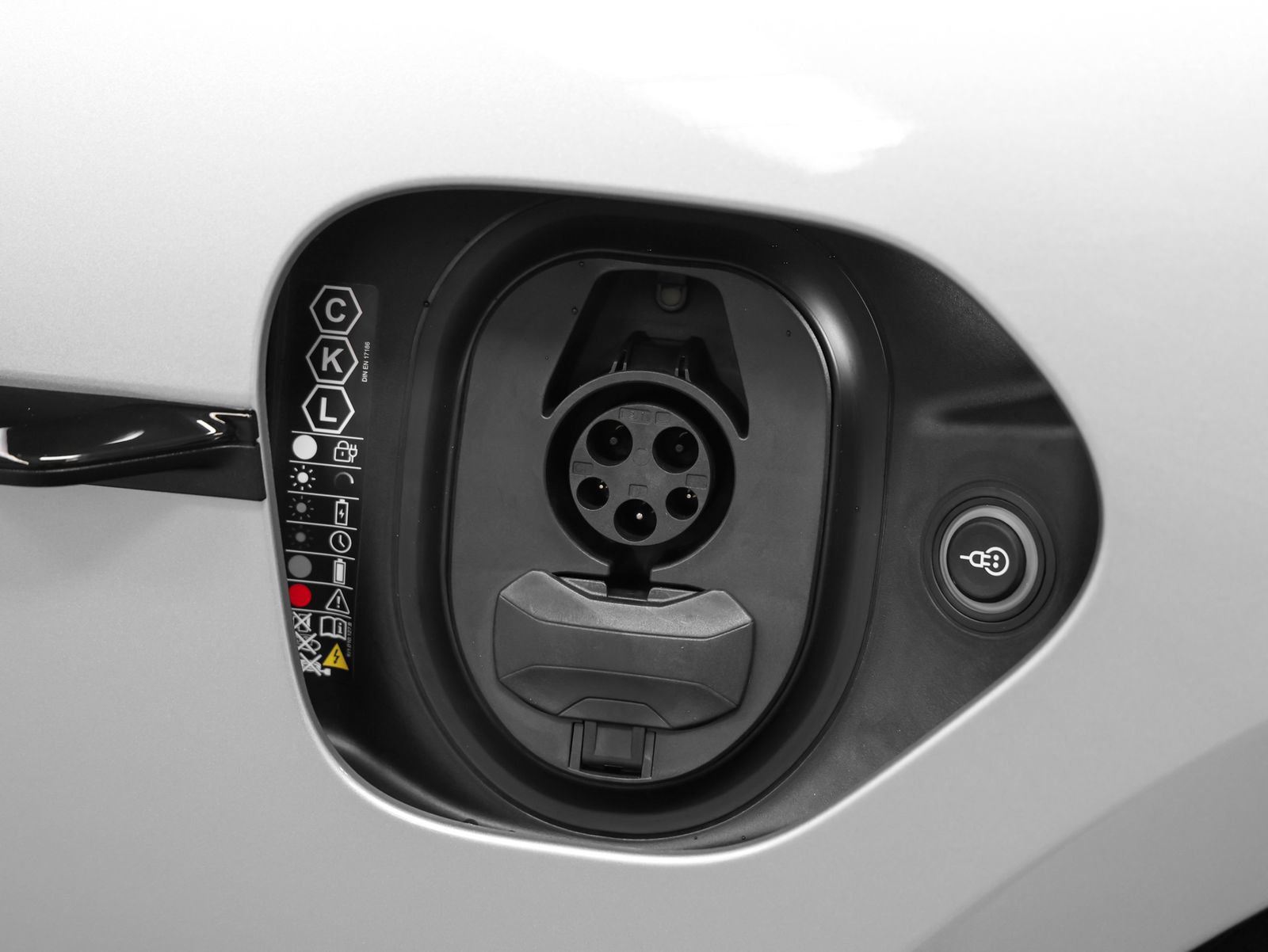 New 2026 Porsche Taycan RWD image 18