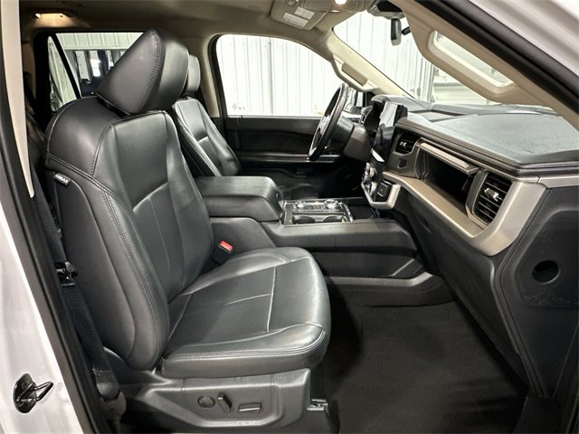 Used 2024 Ford Expedition XLT image 29