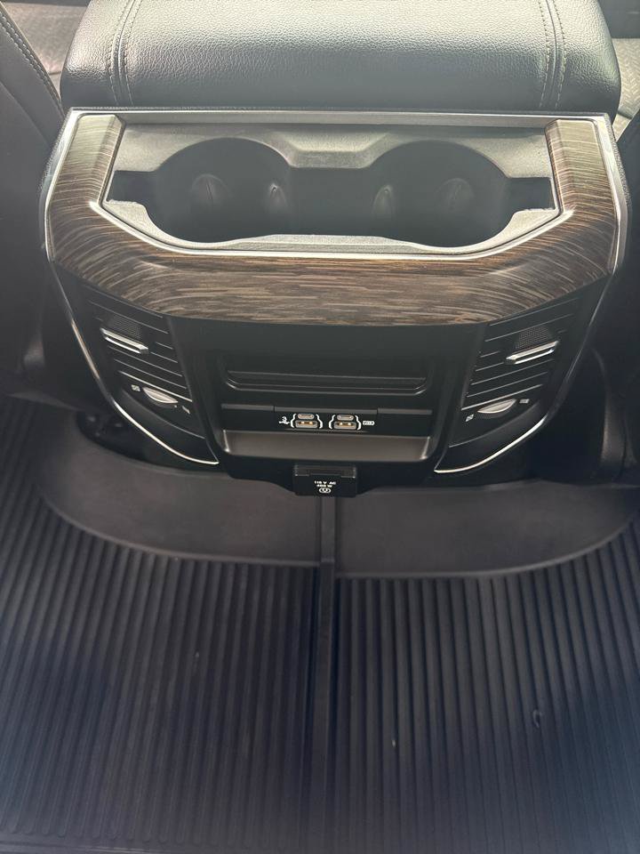 Used 2019 RAM 1500 Laramie AWD/4WD image 32