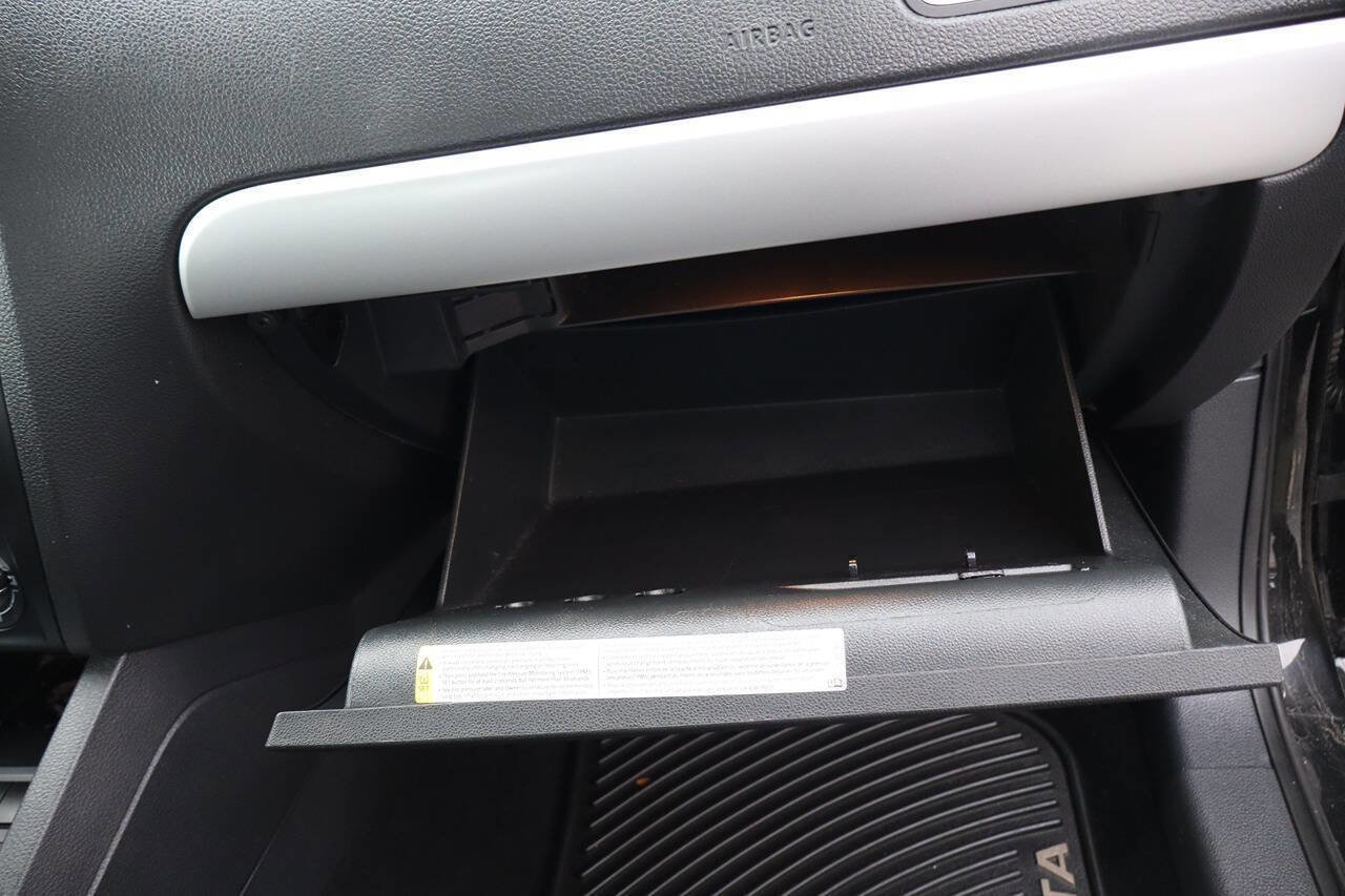 Used 2013 Volkswagen Jetta SE image 23