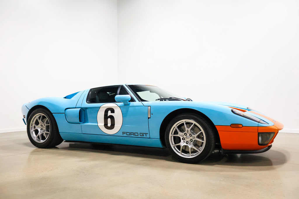 Used 2006 Ford GT RWD image 69