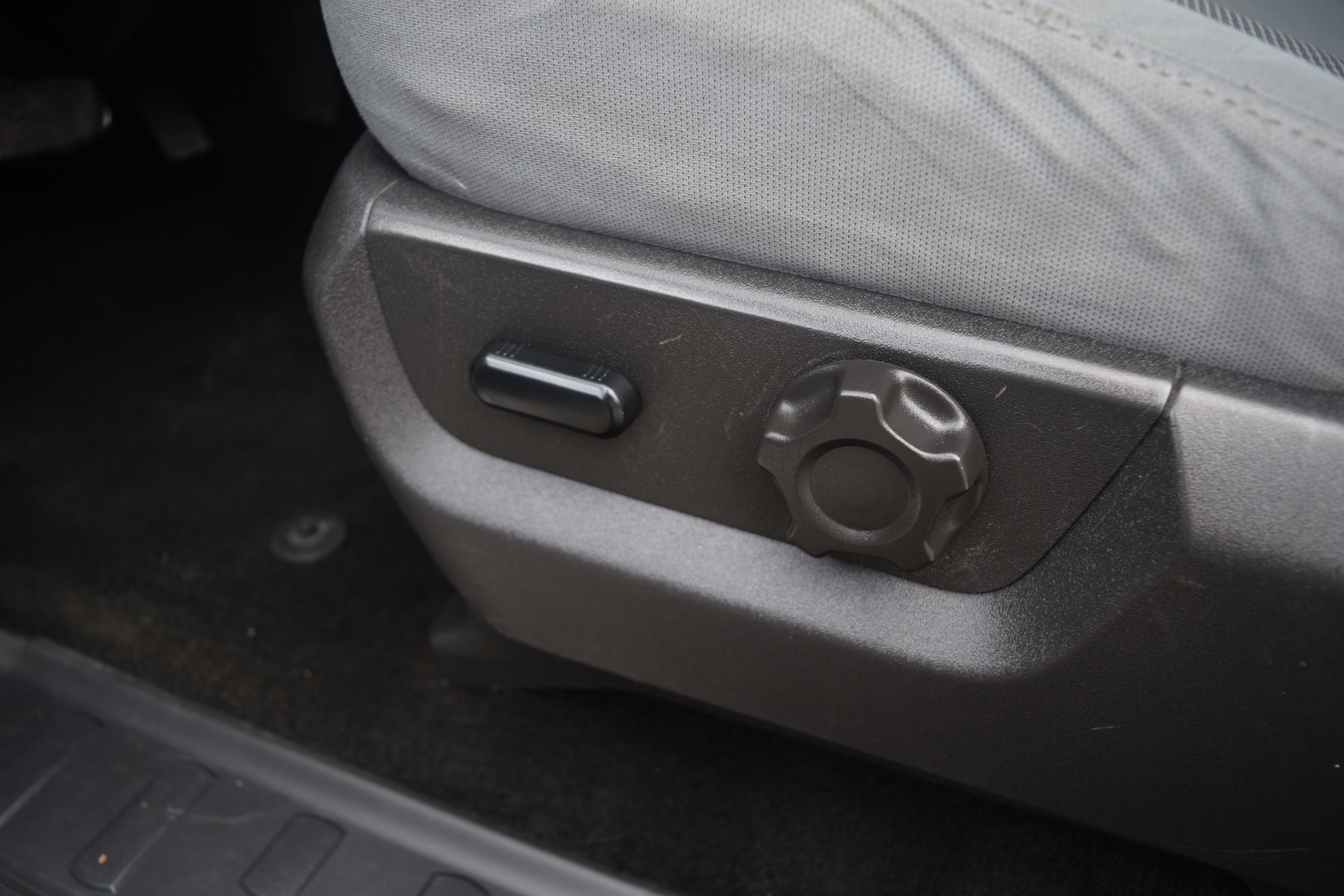 Used 2013 Ford F250 XLT w/ XLT Premium Pkg image 17