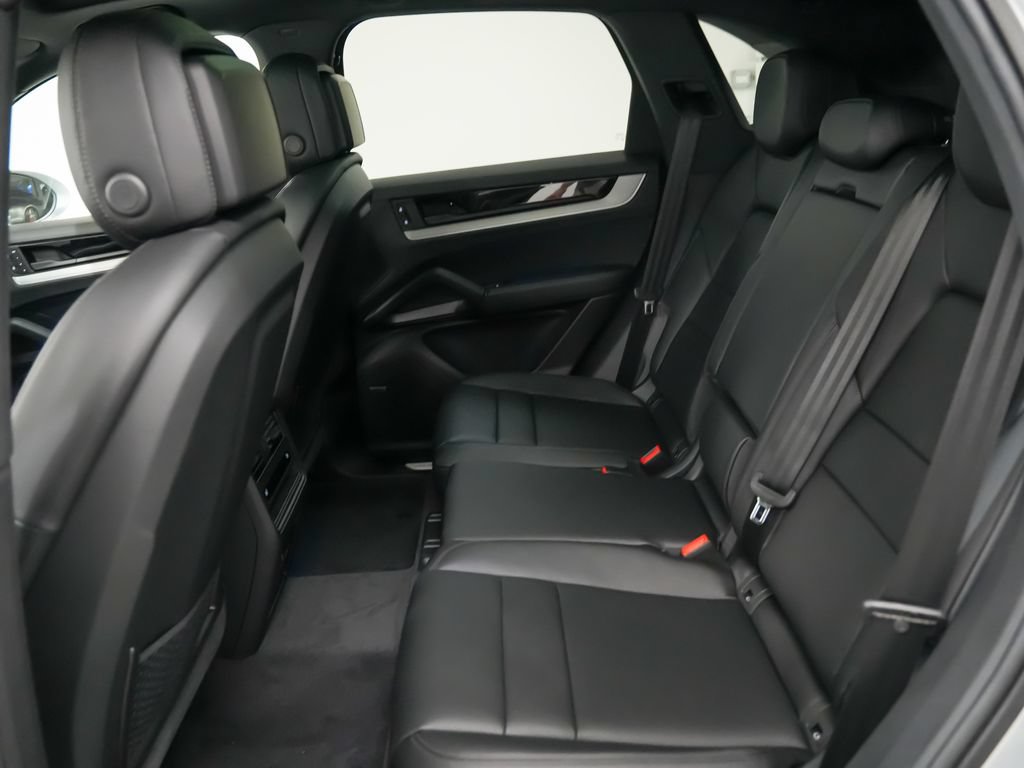 New 2026 Porsche Cayenne AWD/4WD image 17