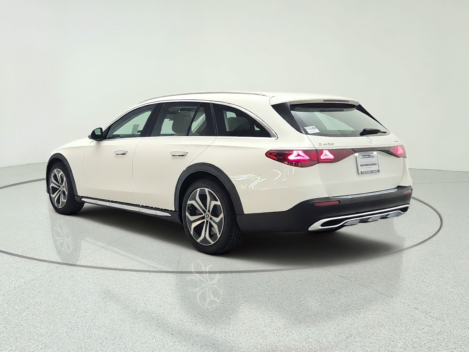 New 2027 Mercedes-Benz E 450 4MATIC All-Terrain Wagon image 7