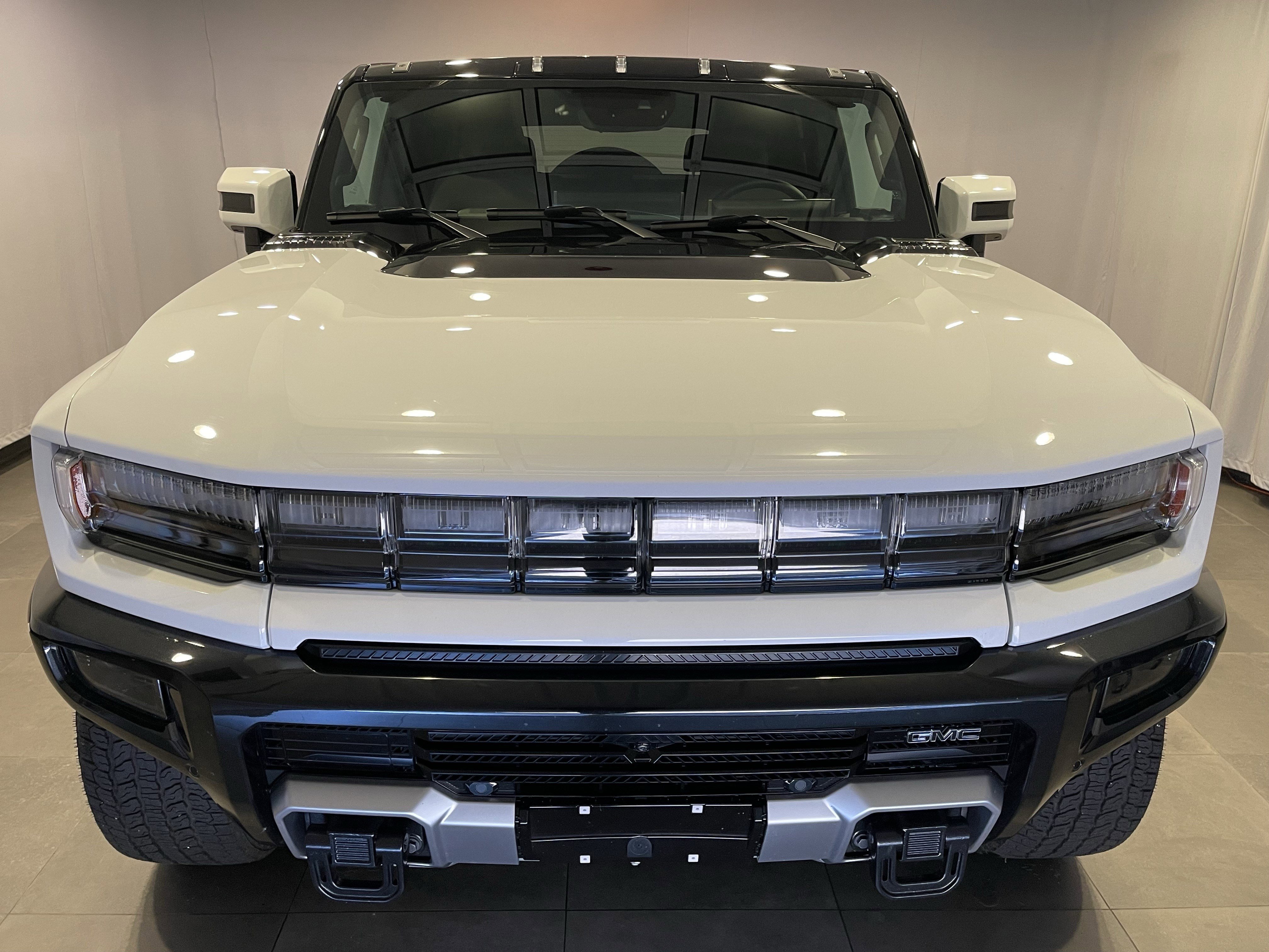 Used 2025 GMC Hummer EV 3X AWD/4WD image 2