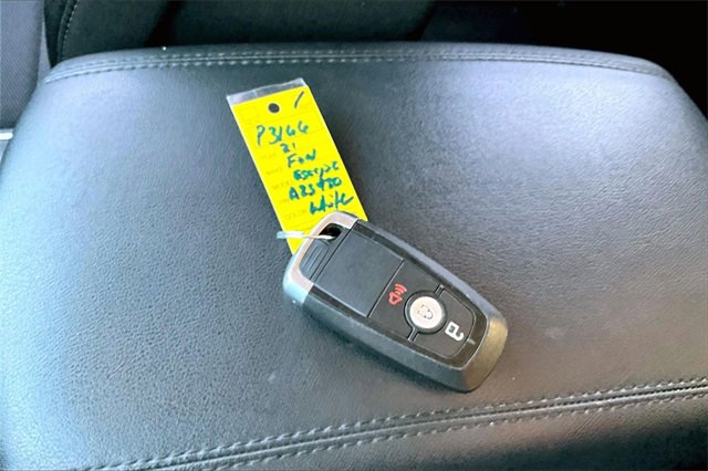 Used 2021 Ford Edge SE image 35