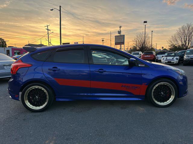 Used 2014 Ford Focus ST FWD image 4