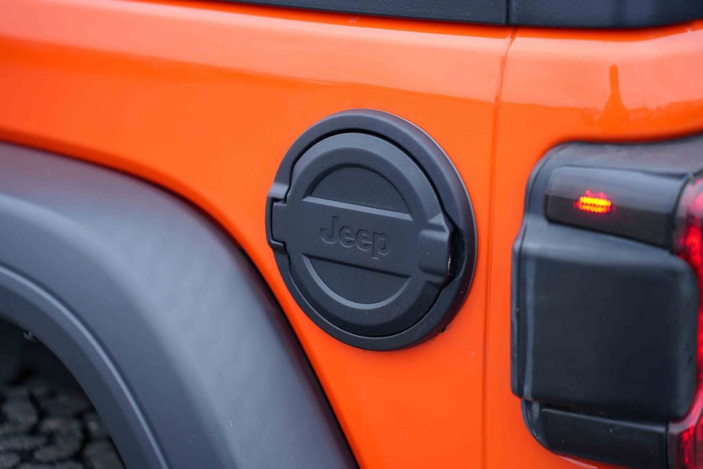 Used 2018 Jeep Wrangler Unlimited Sport image 21