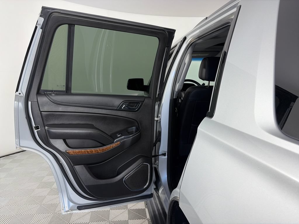 Used 2019 Chevrolet Tahoe Premier AWD/4WD image 12