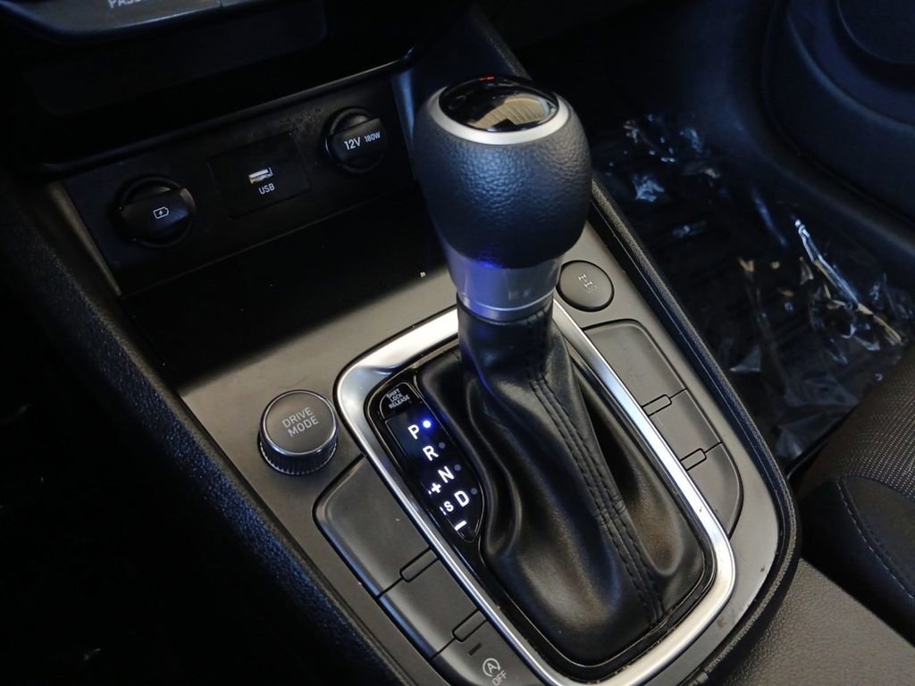 Used 2022 Hyundai Kona SEL image 17