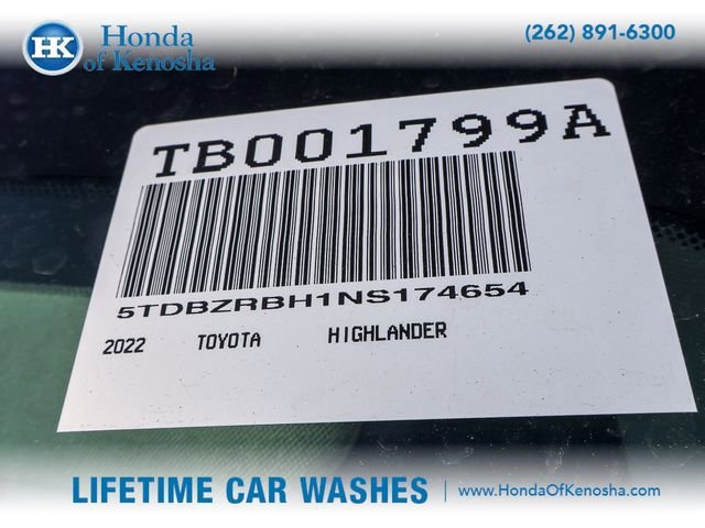 Used 2022 Toyota Highlander LE AWD/4WD image 27