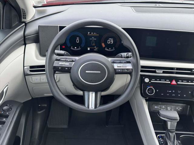 Certified 2025 Hyundai Tucson SEL image 13