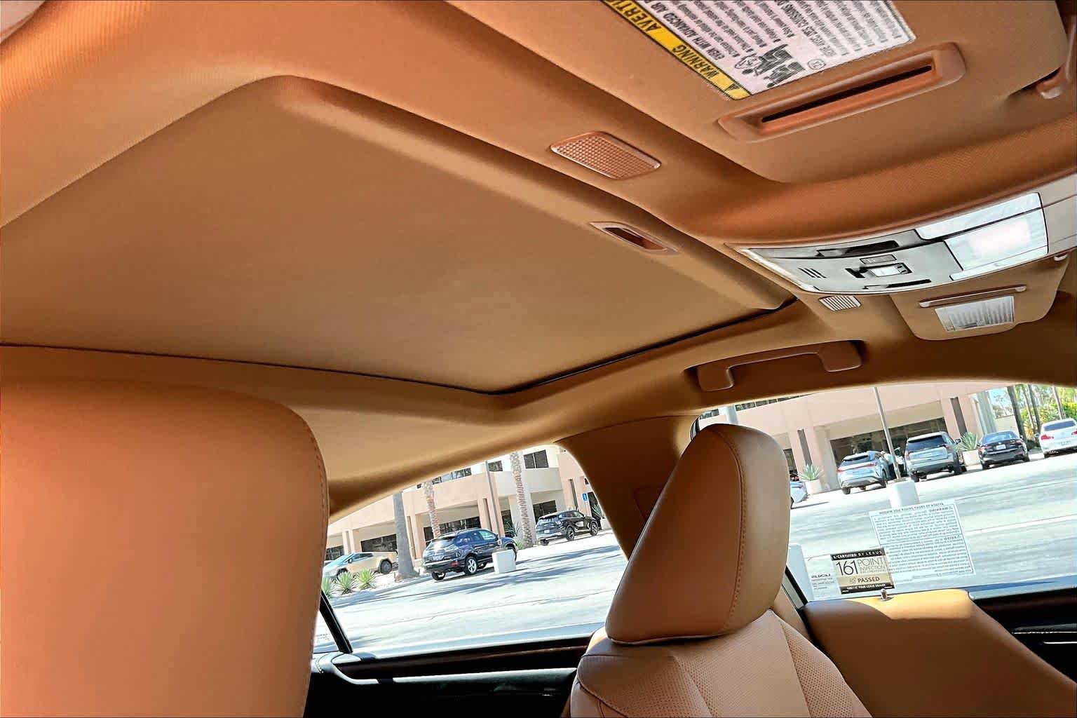 Certified 2025 Lexus ES 300h w/ Premium Package image 13