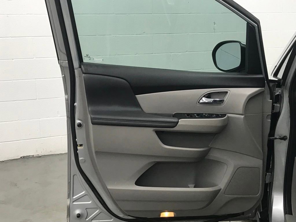 Used 2015 Honda Odyssey EX-L image 9
