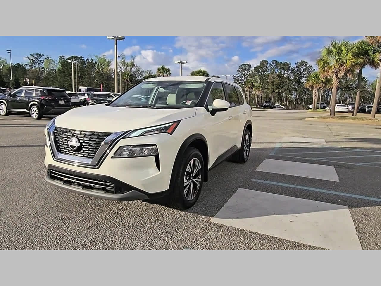 Used 2023 Nissan Rogue SV image 21