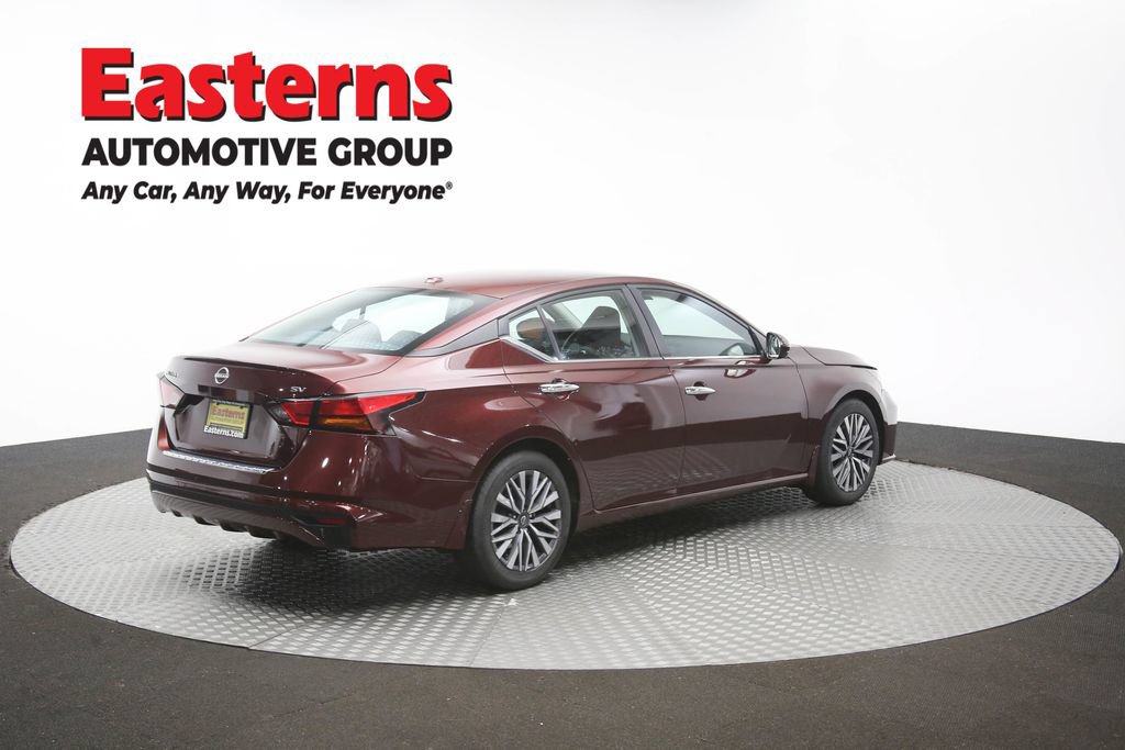 Used 2023 Nissan Altima 2.5 SV FWD image 41