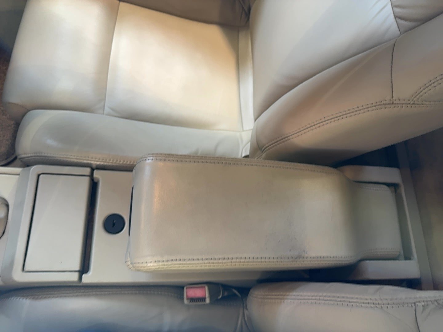 Used 1993 Cadillac Allante FWD image 43