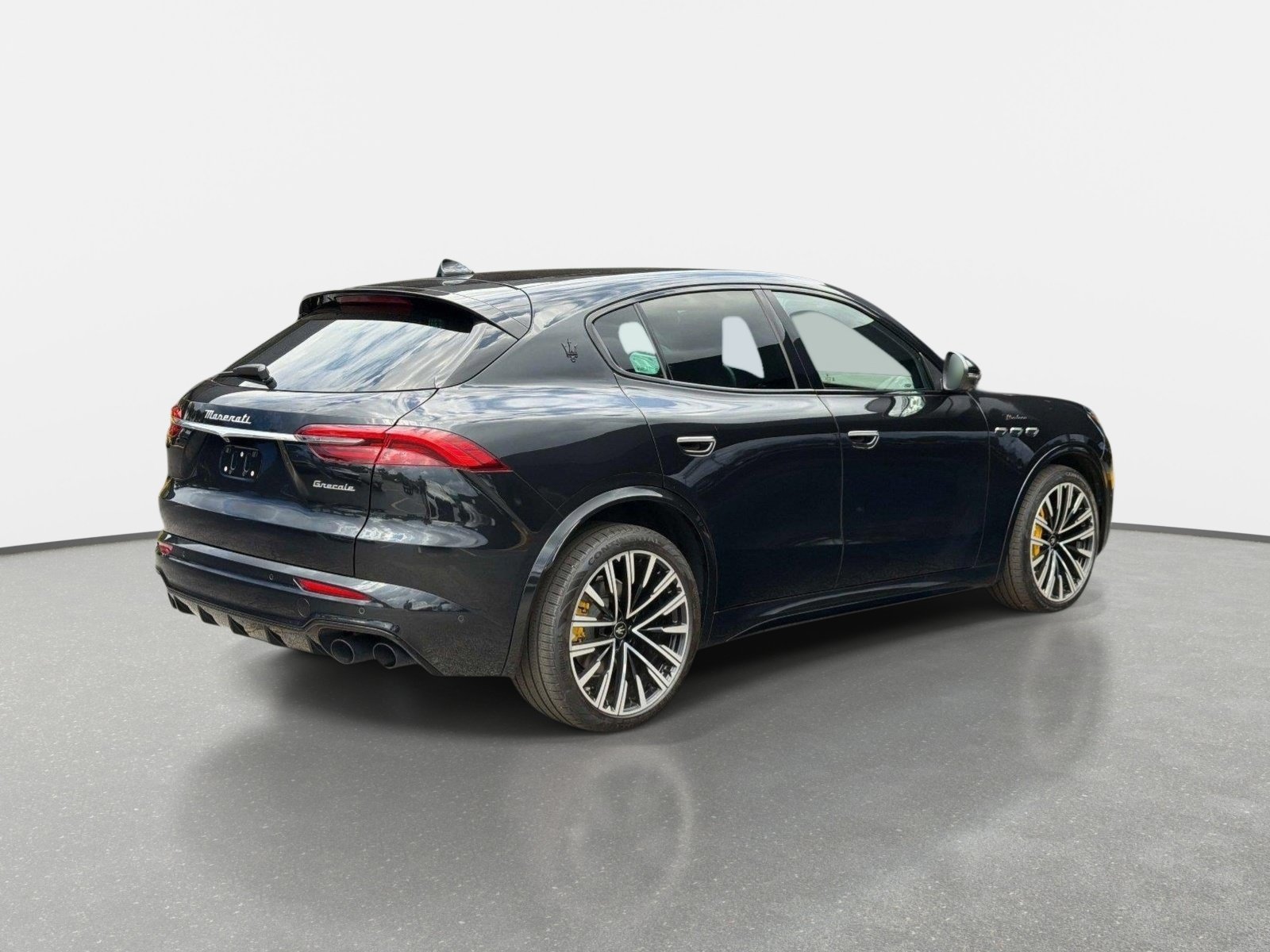 Used 2023 Maserati Grecale Modena AWD/4WD image 3