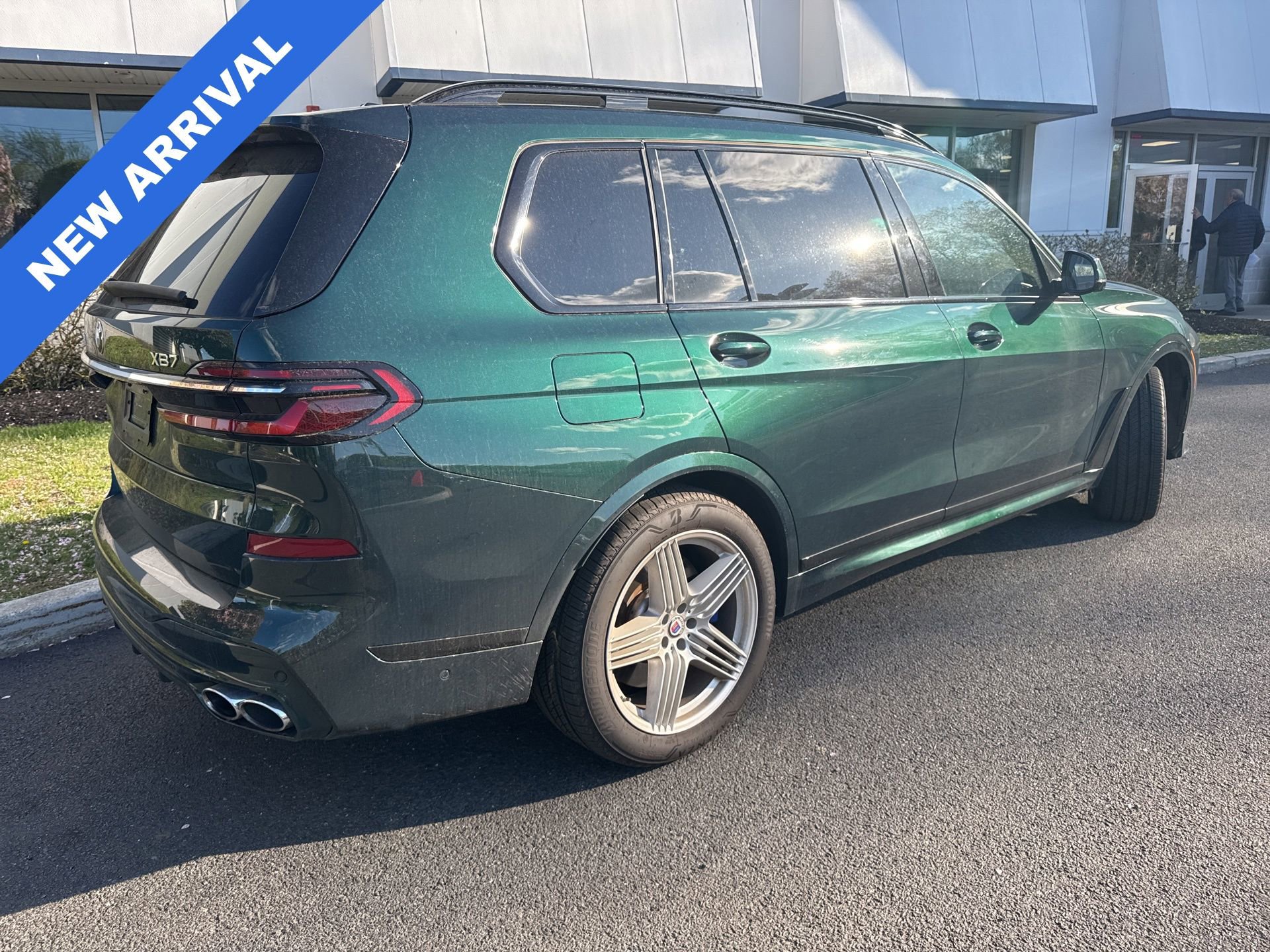 Used 2025 BMW ALPINA XB7 AWD/4WD image 2