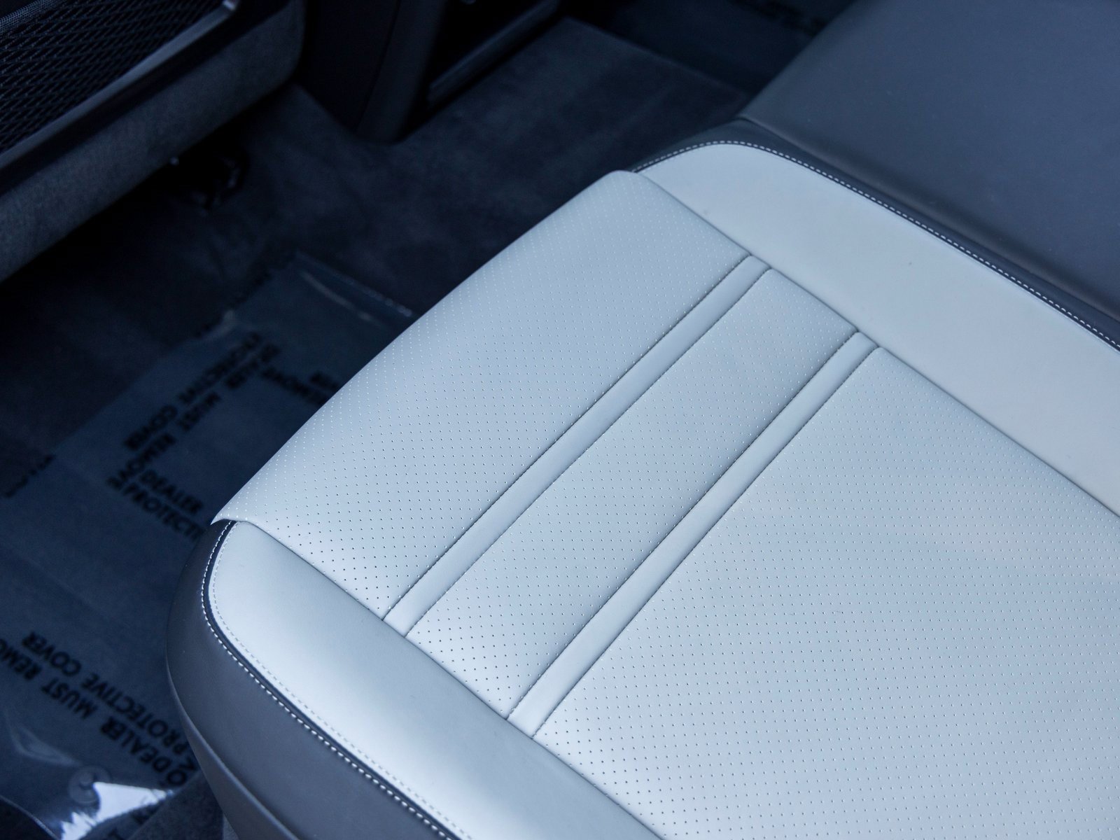 Certified 2025 Porsche Cayenne image 43